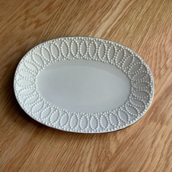 Lenox Trinket/Soap Dish Beaded Lace Trim, Ivory with Gold Tone Accent - Picture 2 of 9